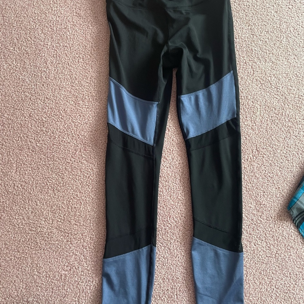 Gaiam leggings! Hardly worn!